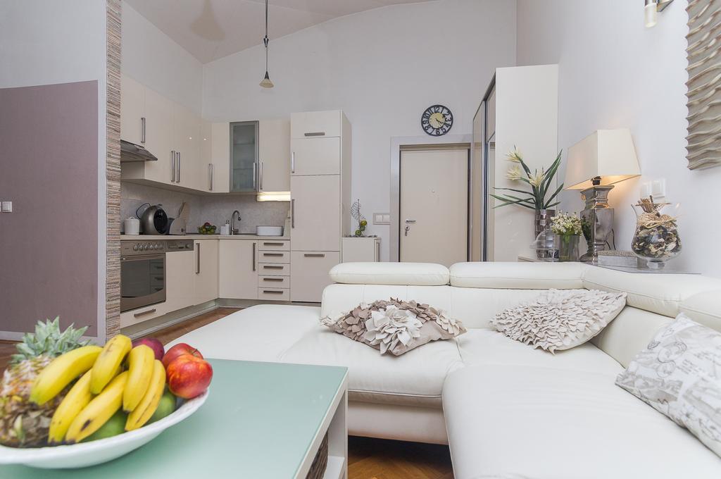 Apartment Karmela Makarska Exterior photo